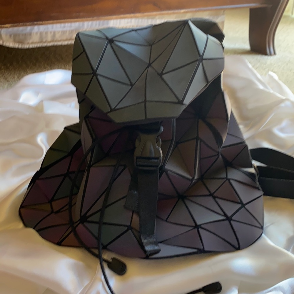 Aeoss geometric backpack
